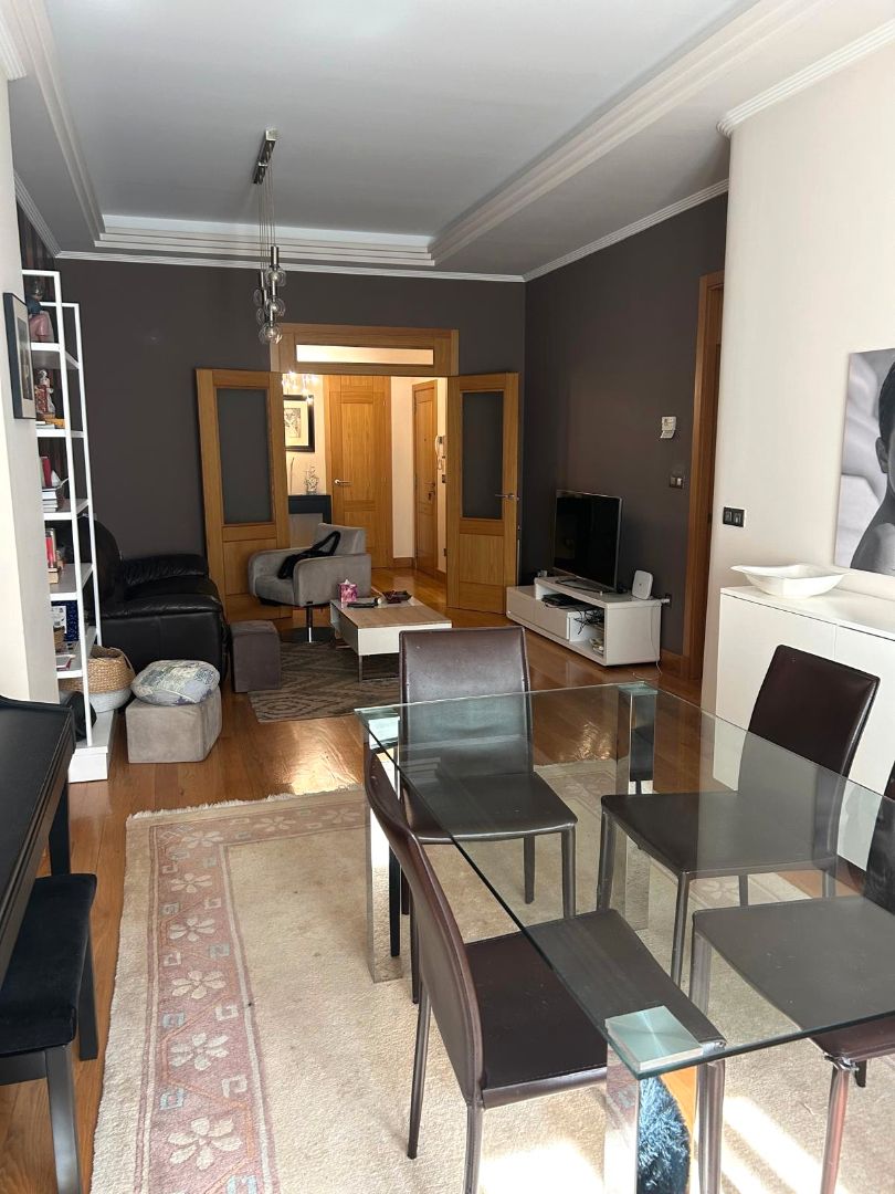 Sala de estar de Piso en venta en Vigo  con Calefacción, Trastero y Amueblado