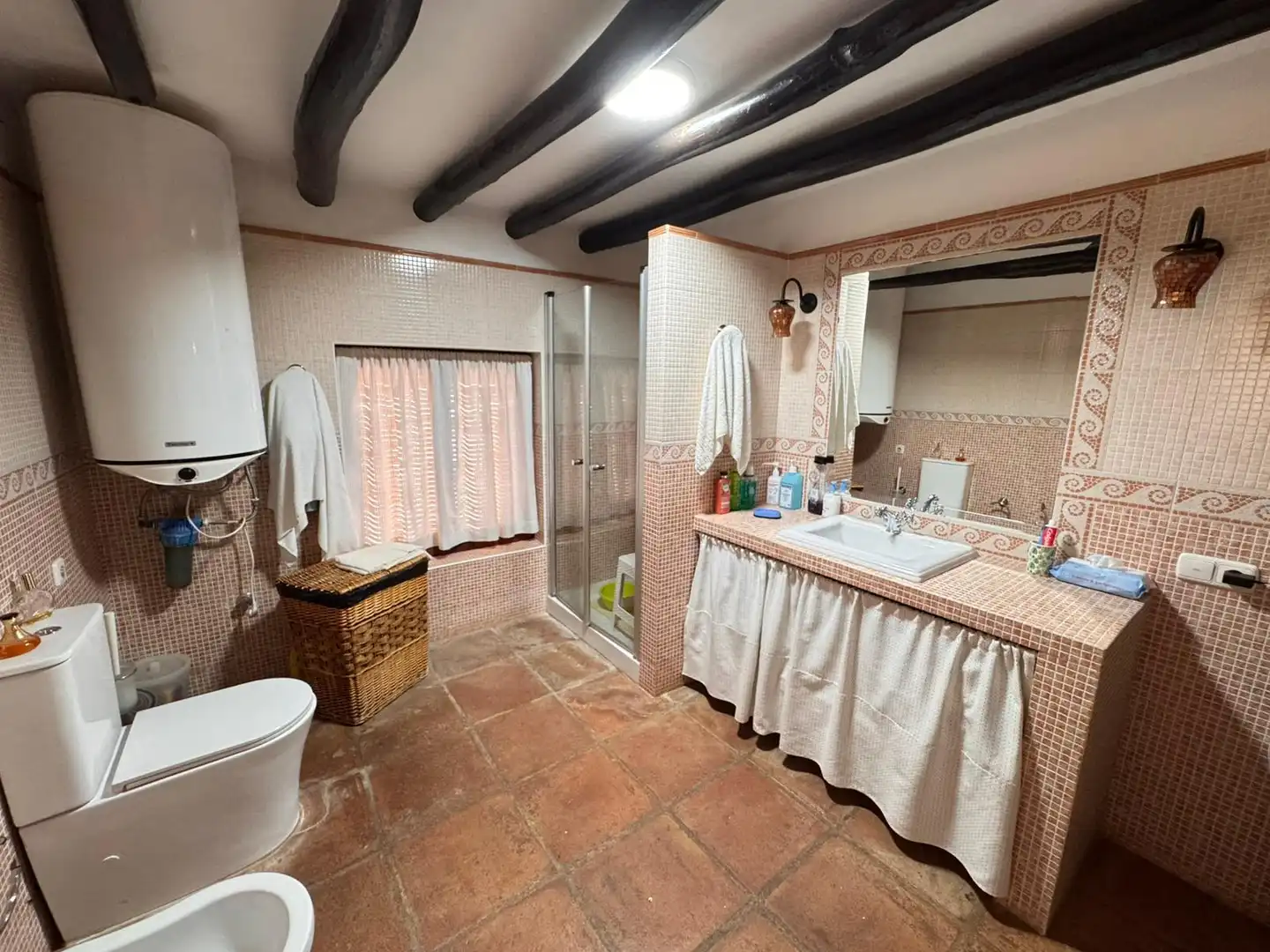 Baño de Finca rústica en venta en Villanueva del Trabuco con Jardín privado, Trastero y Piscina