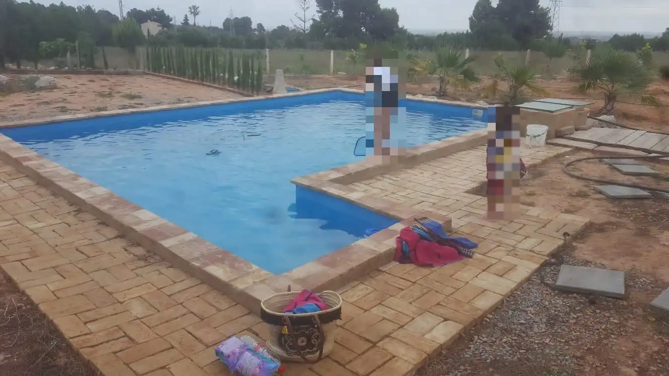 Swimming pool of Residential for sale in Godella