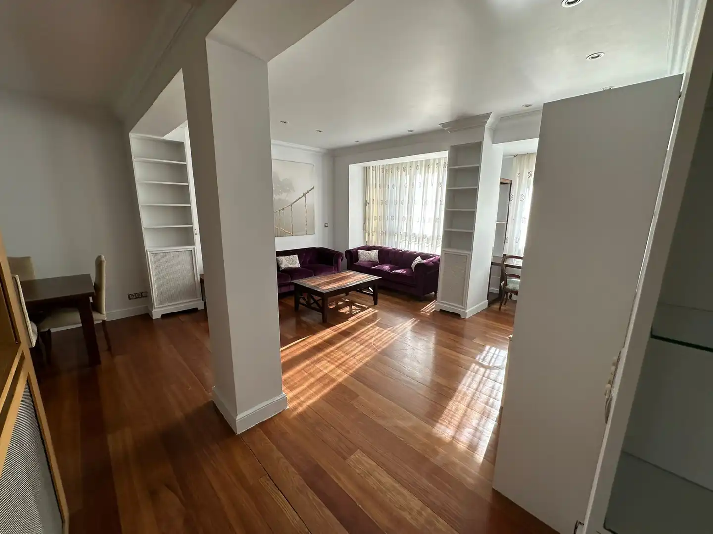 Living room of Flat for rent in Madrid  with Air Conditioner, Heating and Parquet flooring