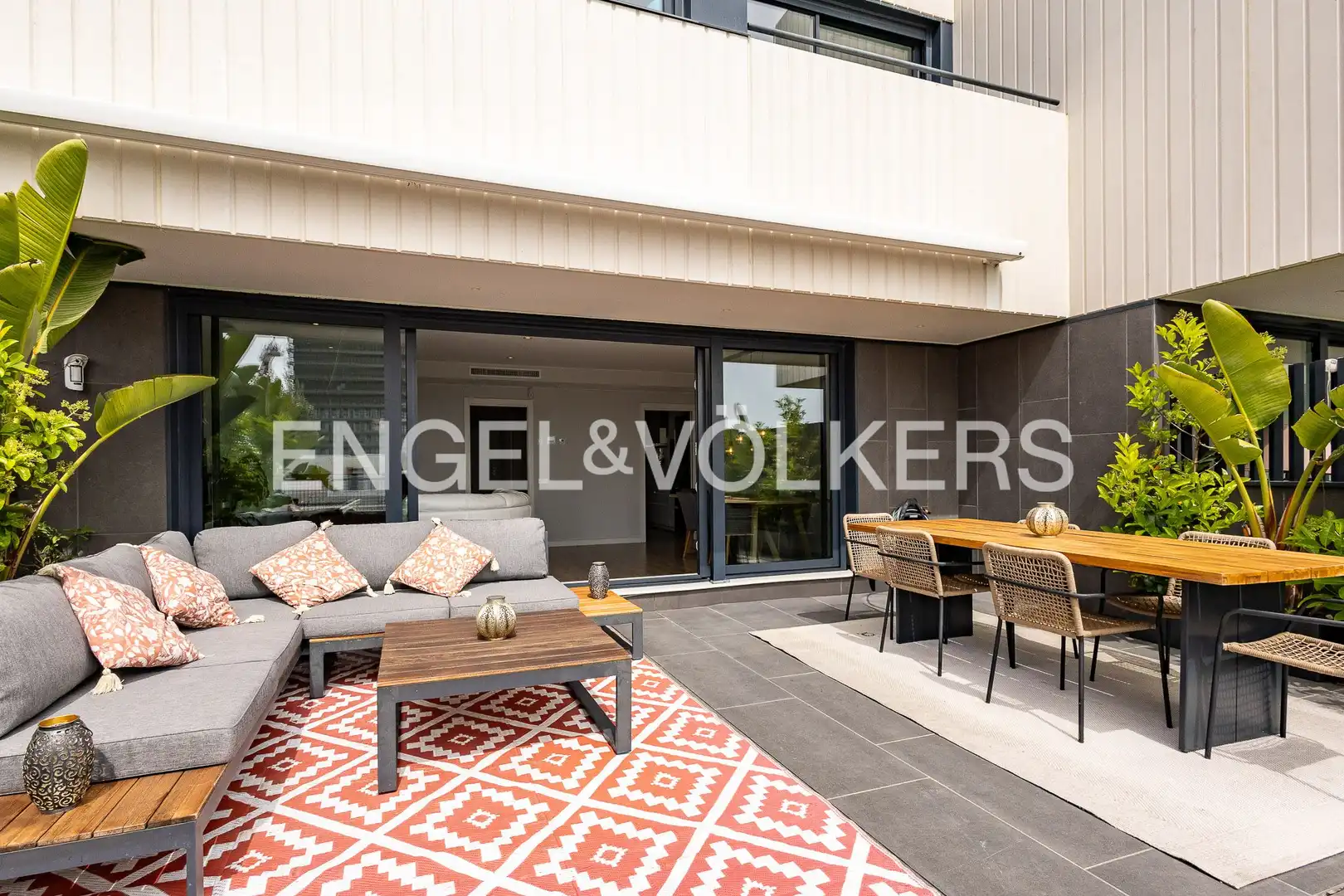 Terrasse von Einfamilien-Reihenhaus zur Miete in Esplugues de Llobregat mit Klimaanlage, Heizung und Parkett
