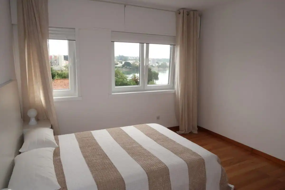 Wohnung zur Miete in Pasaje al Burgo, Eirís