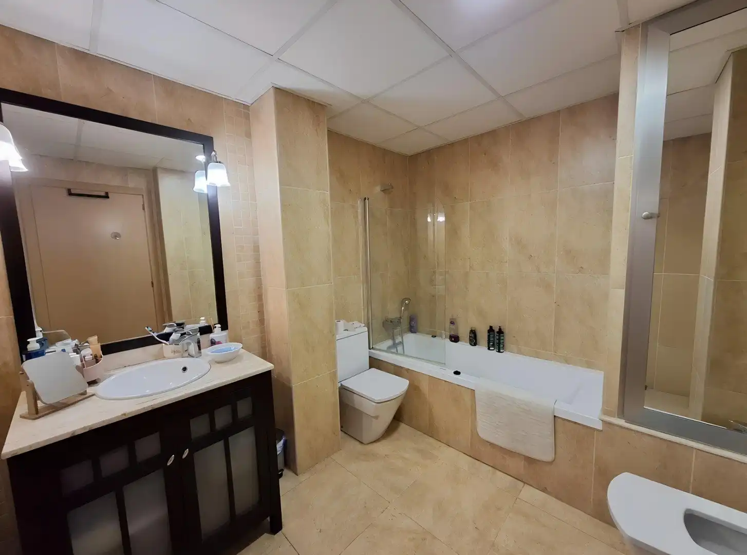 Badezimmer von Dachboden zum Verkauf in Benigànim mit Klimaanlage, Heizung und Terrasse