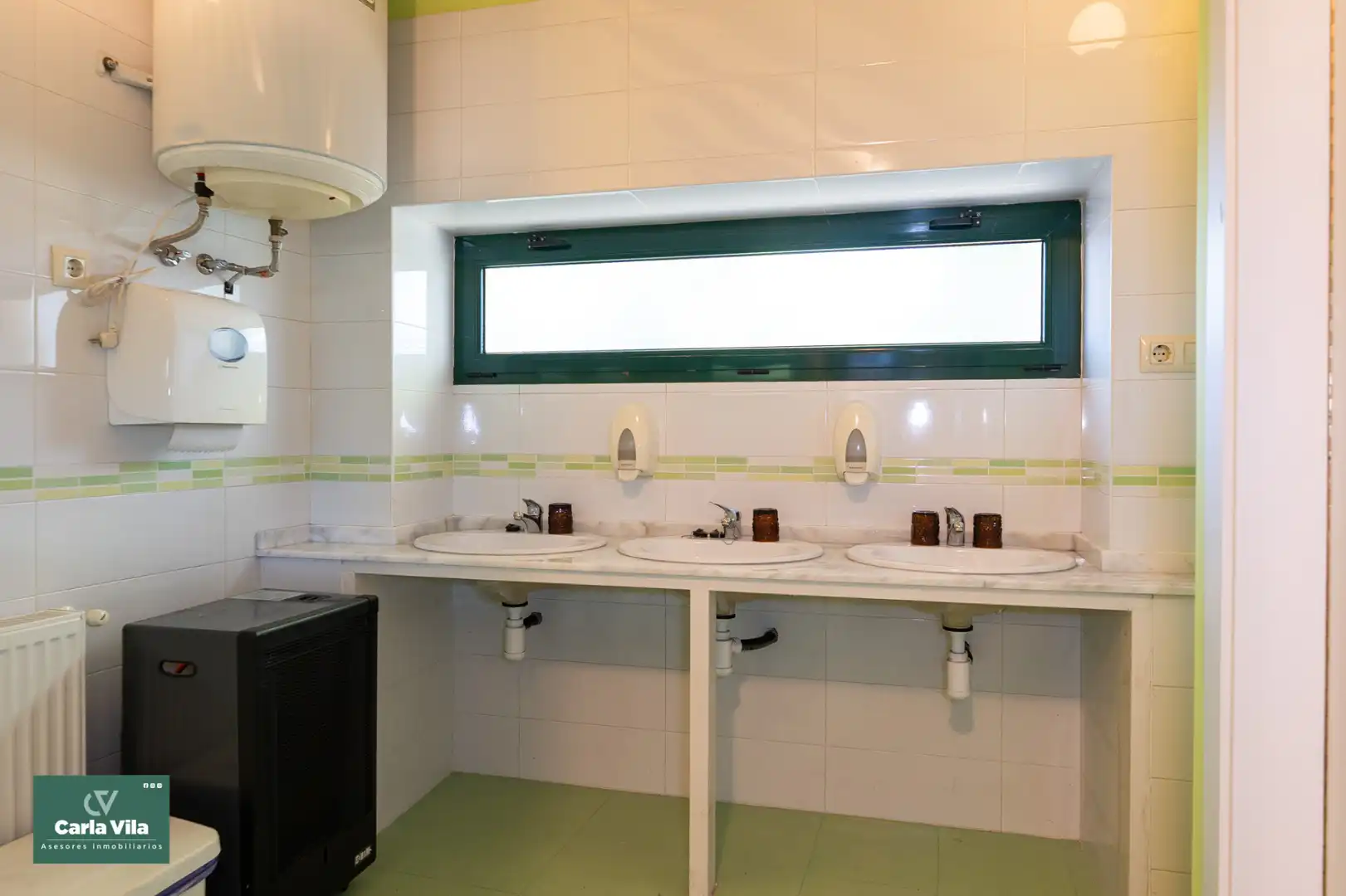Bathroom of Country homes for sale in Guitiriz  with Heating, Private garden and Parquet flooring