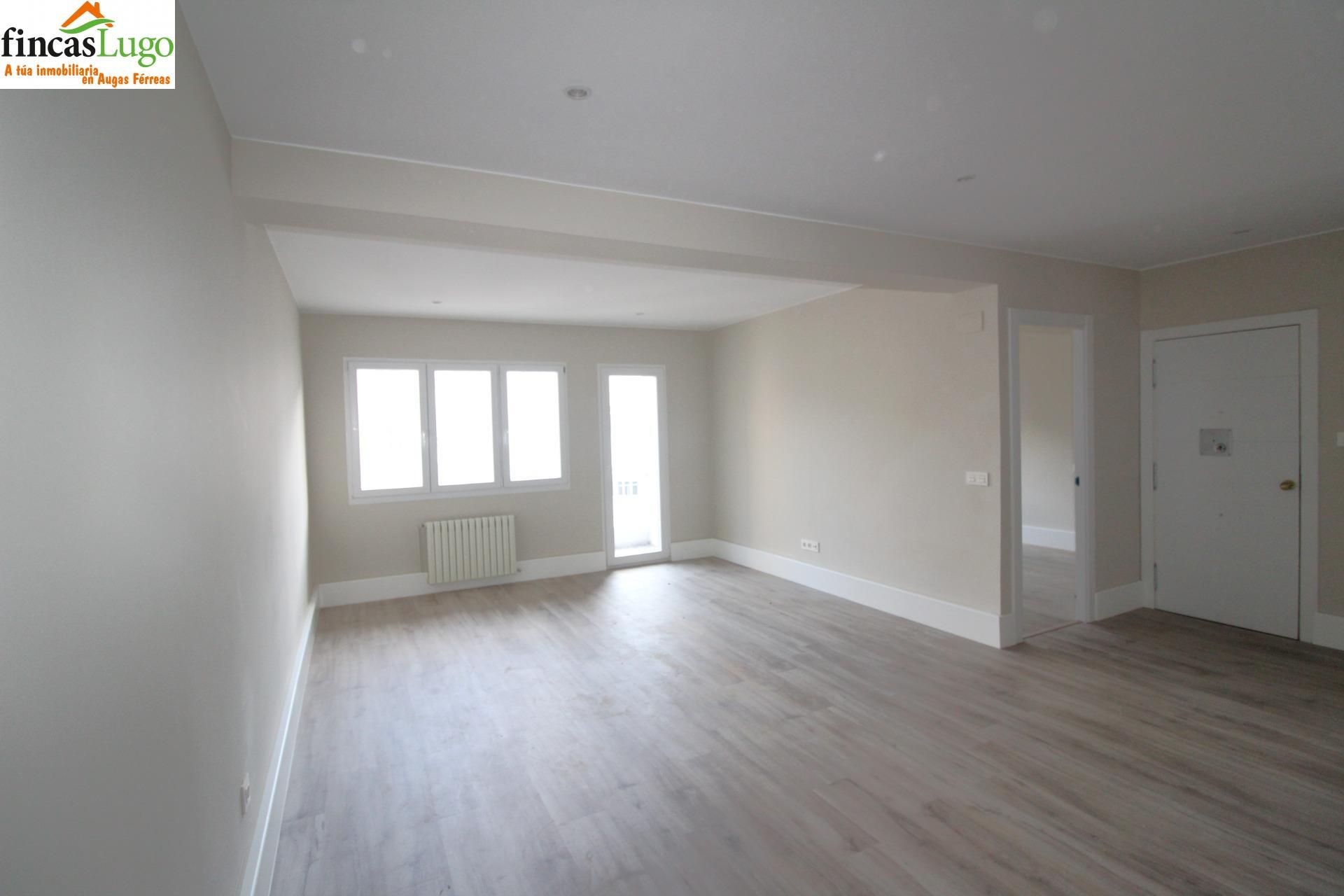 Sala de estar de Piso en venta en Lugo Capital con Calefacción y Trastero