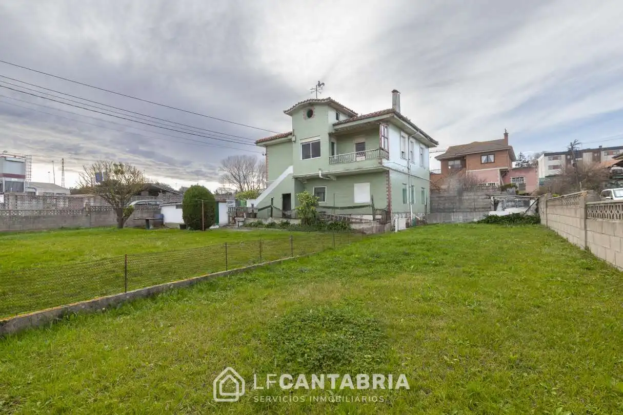 Exterior view of Houses for sale in Santander  with Heating, Private garden and Balcony