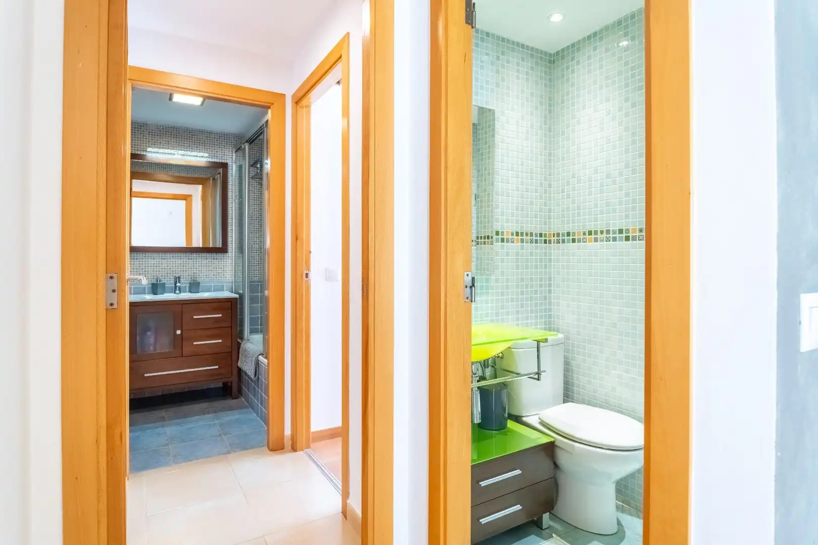 Bathroom of Attic for sale in  Palma de Mallorca  with Air Conditioner, Heating and Storage room