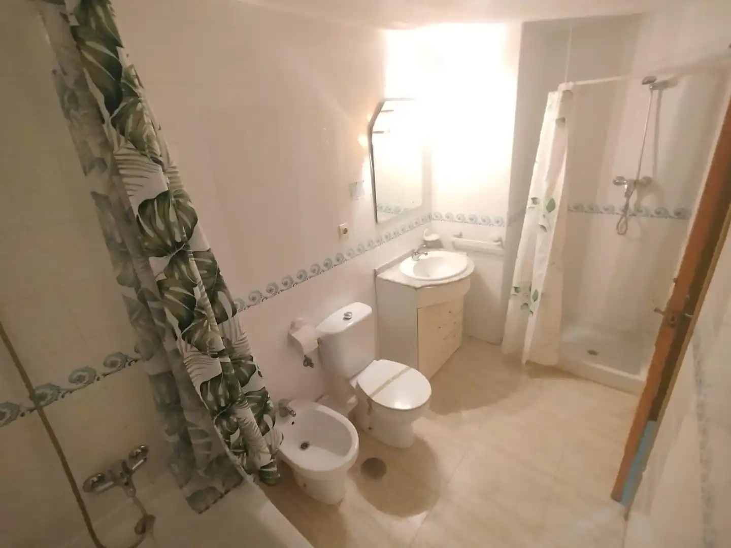 Badezimmer von Wohnung zum Verkauf in Mazarrón mit Klimaanlage, Balkon und Gemeinschaftspool