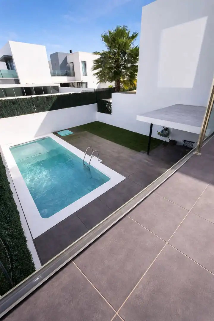 Piscina de Dúplex en venda en La Oliva amb Jardí privat, Traster i Piscina
