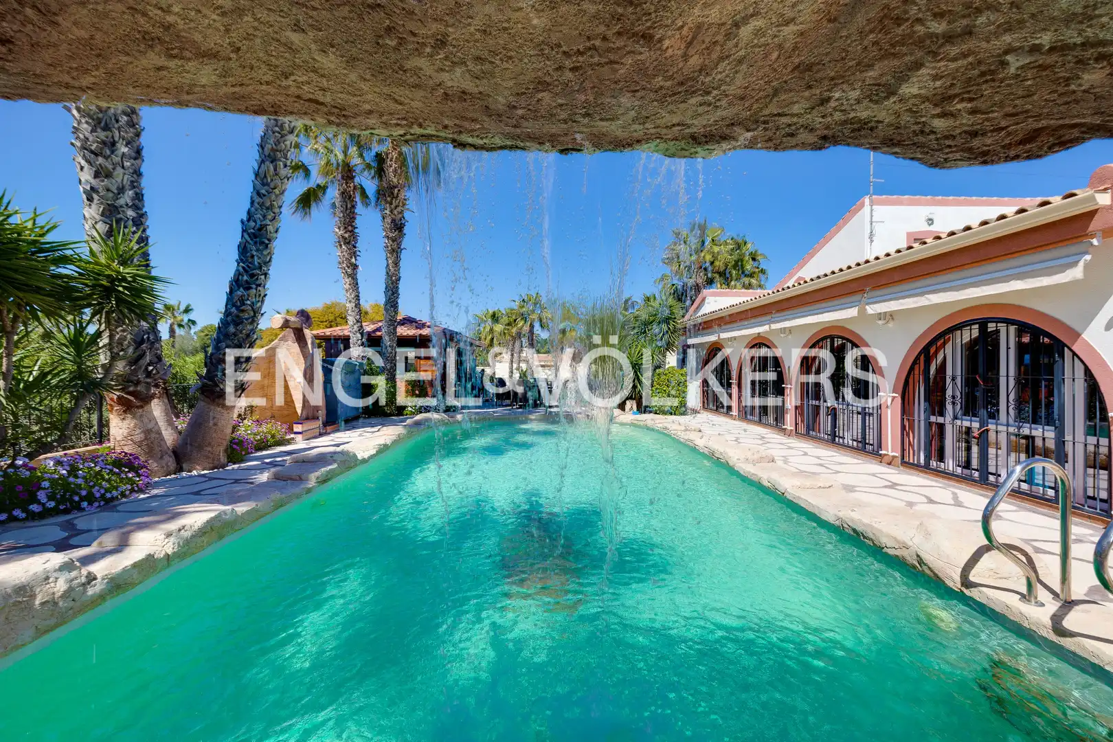 Piscina de Casa o chalet en venta en Daya Vieja con Aire acondicionado, Calefacción y Jardín privado