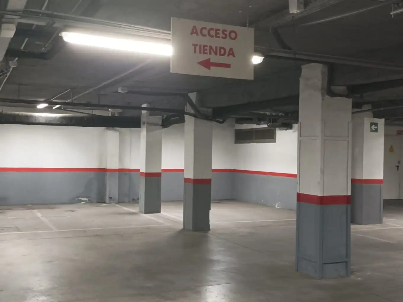 Parking of Garage for rent in  Madrid Capital  with Alarm