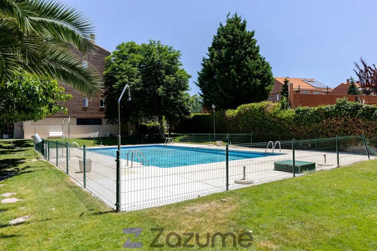 Piscina de Pis de lloguer en Las Rozas de Madrid amb Aire condicionat, Calefacció i Parquet