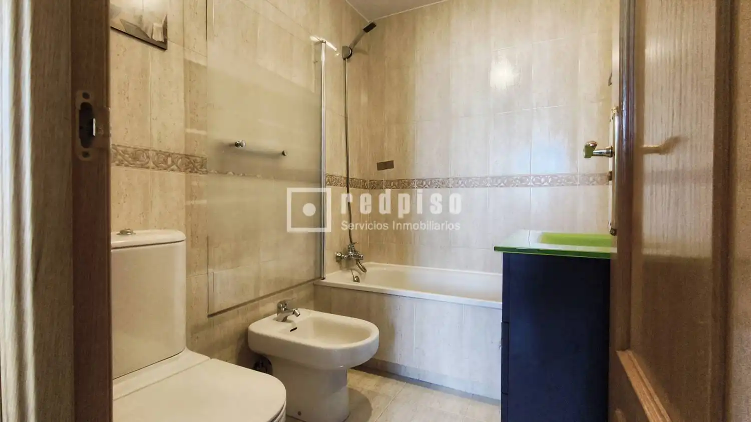 Bathroom of Flat for sale in Madrid  with Air Conditioner, Heating and Private garden