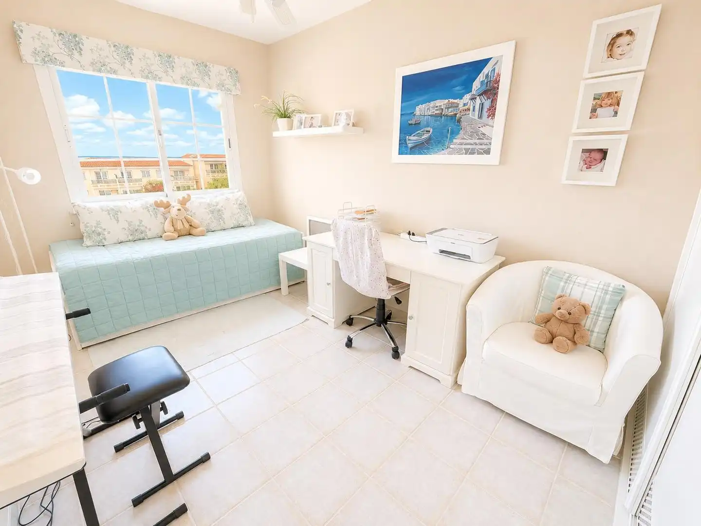 Schlafzimmer von Wohnungen zum Verkauf in Arona mit Privatgarten, Terrasse und Möbliert