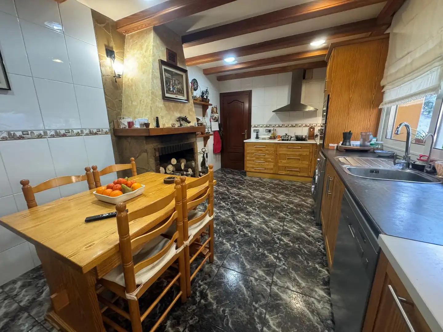 Cocina de Casa o chalet en venta en Corbera de Llobregat con Calefacción, Jardín privado y Terraza