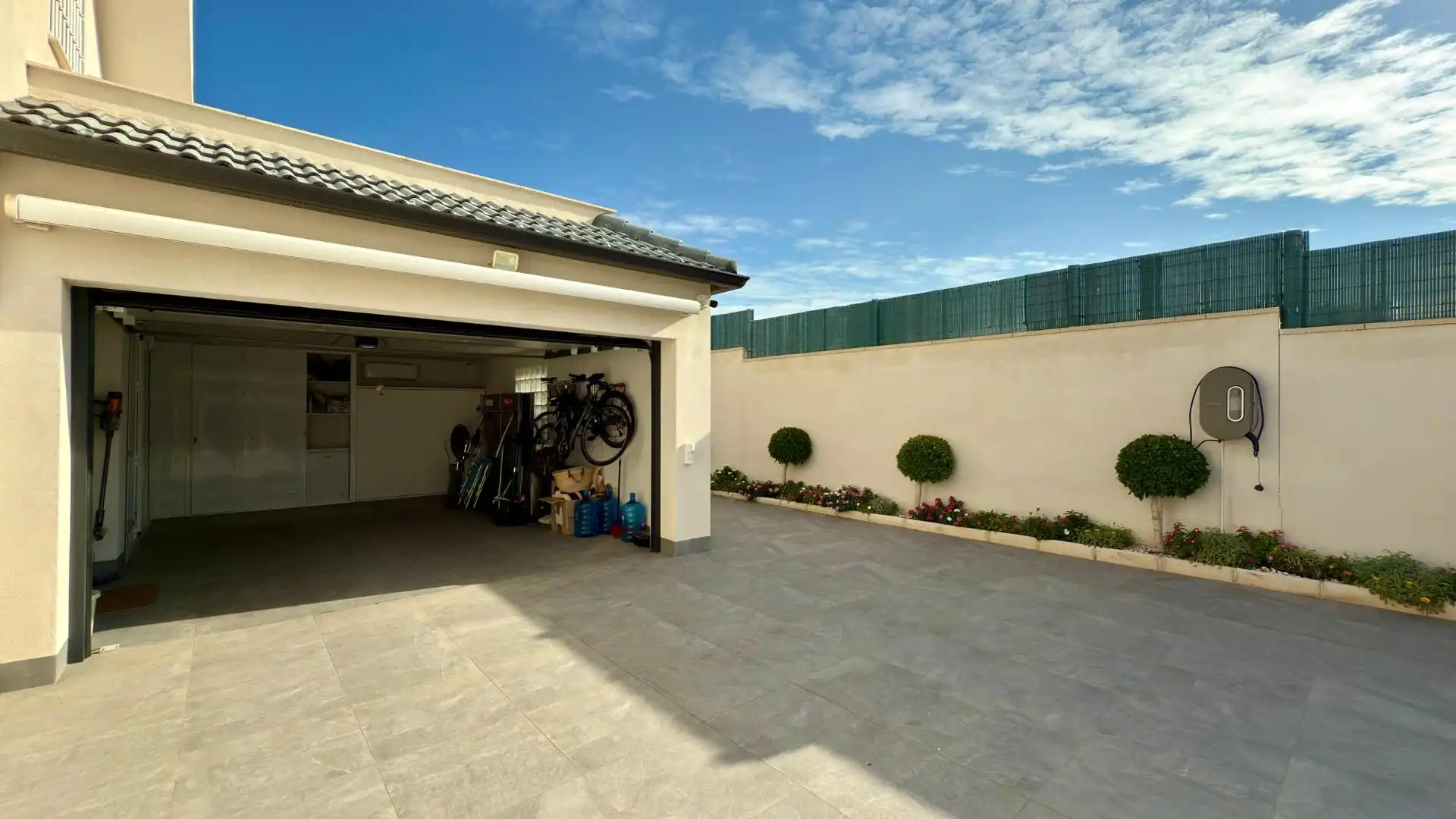 Terraza de Casa o chalet en venta en Sant Joan d'Alacant con Aire acondicionado, Calefacción y Jardín privado