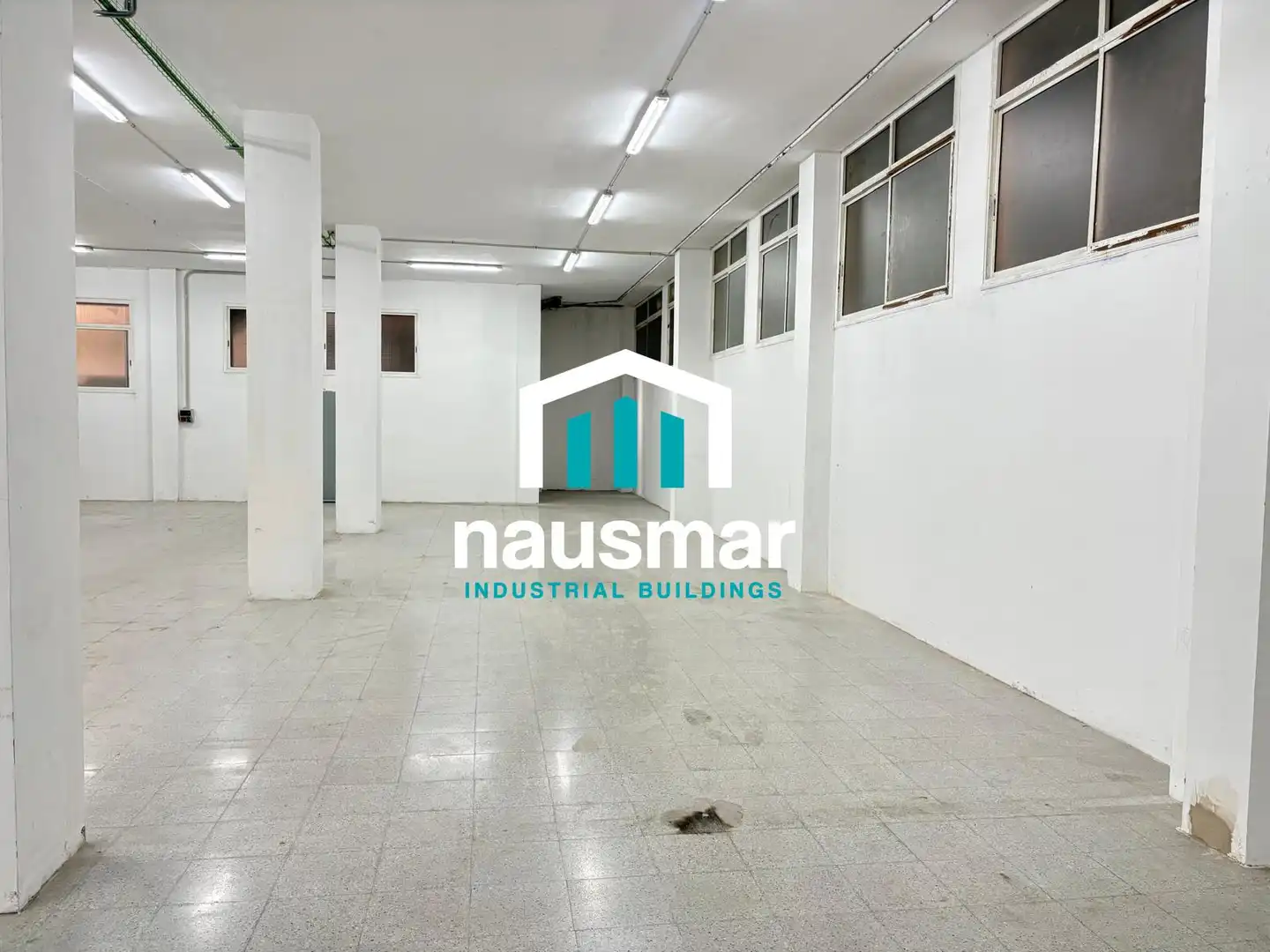 Nave industrial de alquiler en Centre