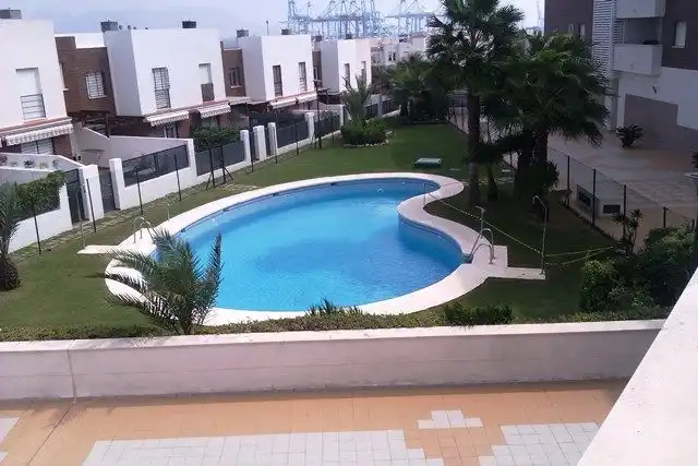 Swimming pool of Flat for rent in Algeciras  with Air Conditioner, Furnished and Community pool