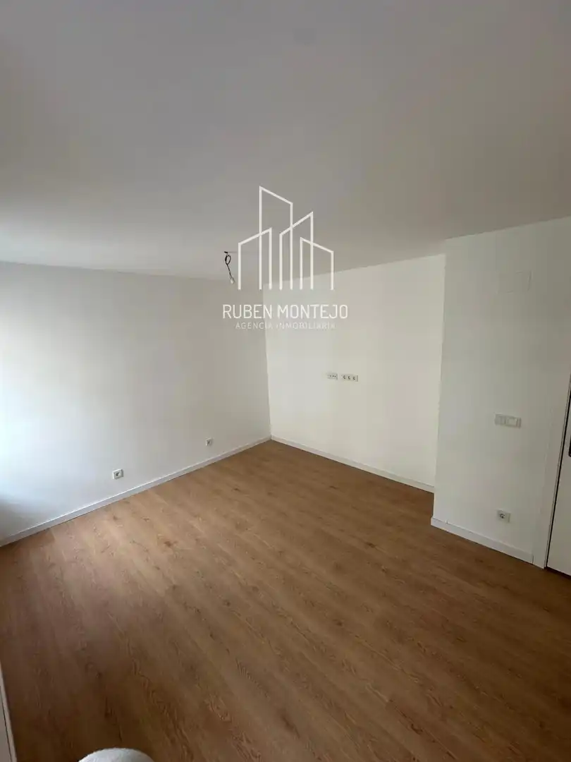 Bedroom of Apartments for rent in Salamanca  with Heating, Furnished and Oven