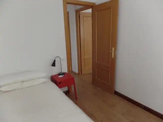 Schlafzimmer von Wohnung zur Miete in Madrid mit Heizung, Terrasse und Möbliert