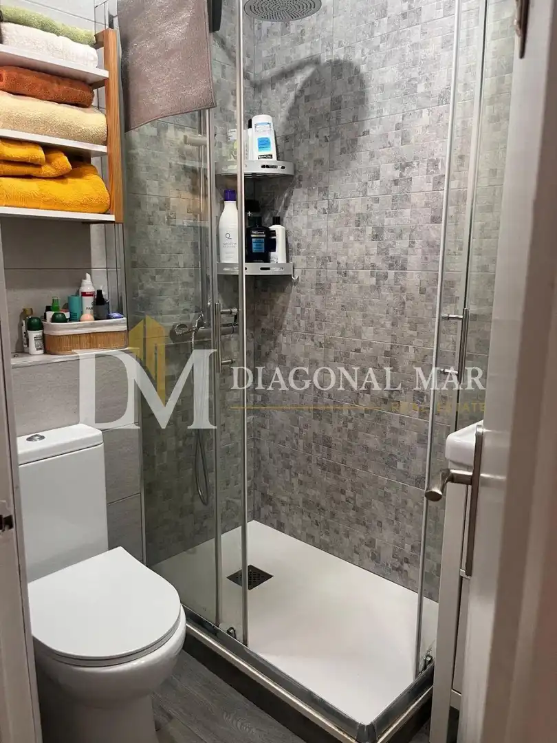 Bathroom of Flat for sale in Riera