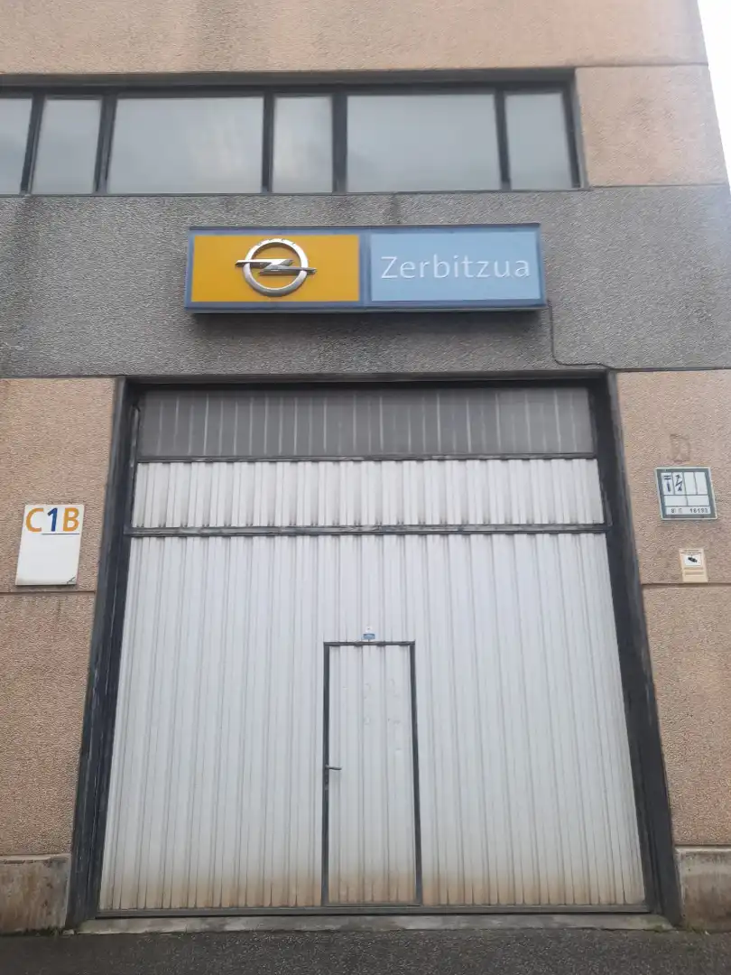 Nave industrielle à vendre à Aita Gotzon Kalea