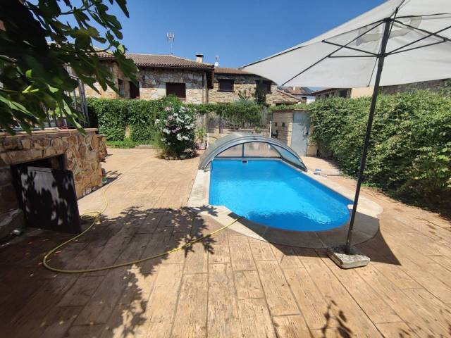 Casa-chalet en Venta en Redueña