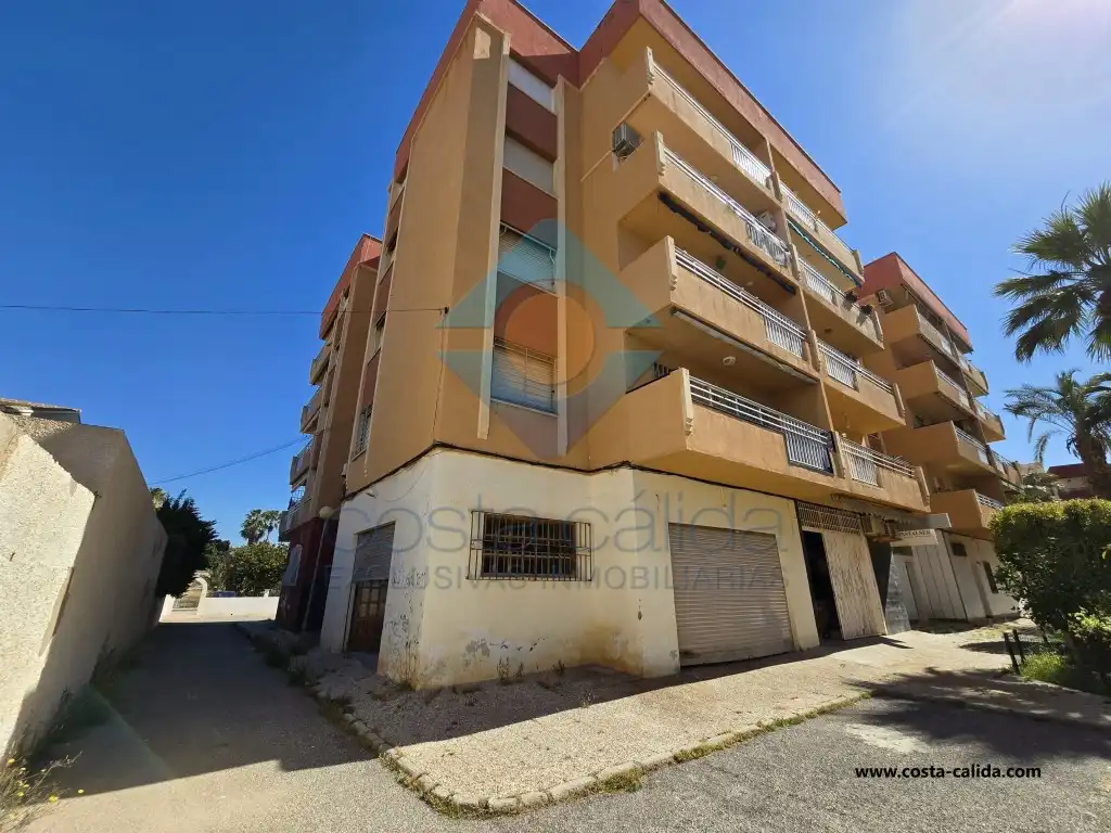 Vista exterior de Local en venta en Mazarrón