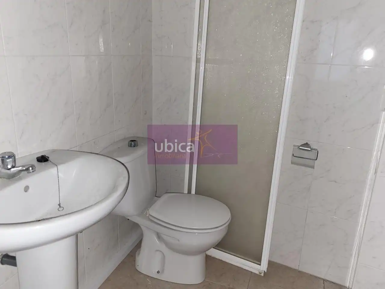 Baño de Local en venta en Vigo 