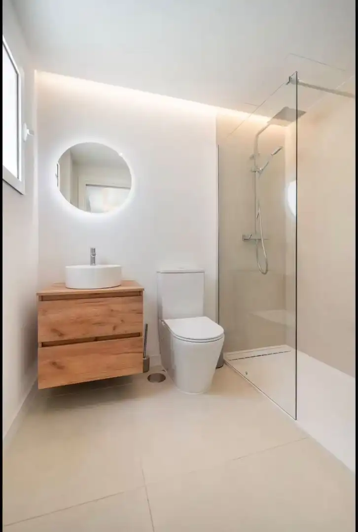 Bathroom of Attic for rent in Nueva Andalucía