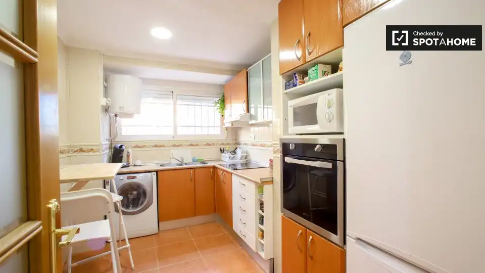 Kitchen of Flat for rent in Valencia  with Air Conditioner, Heating and Furnished