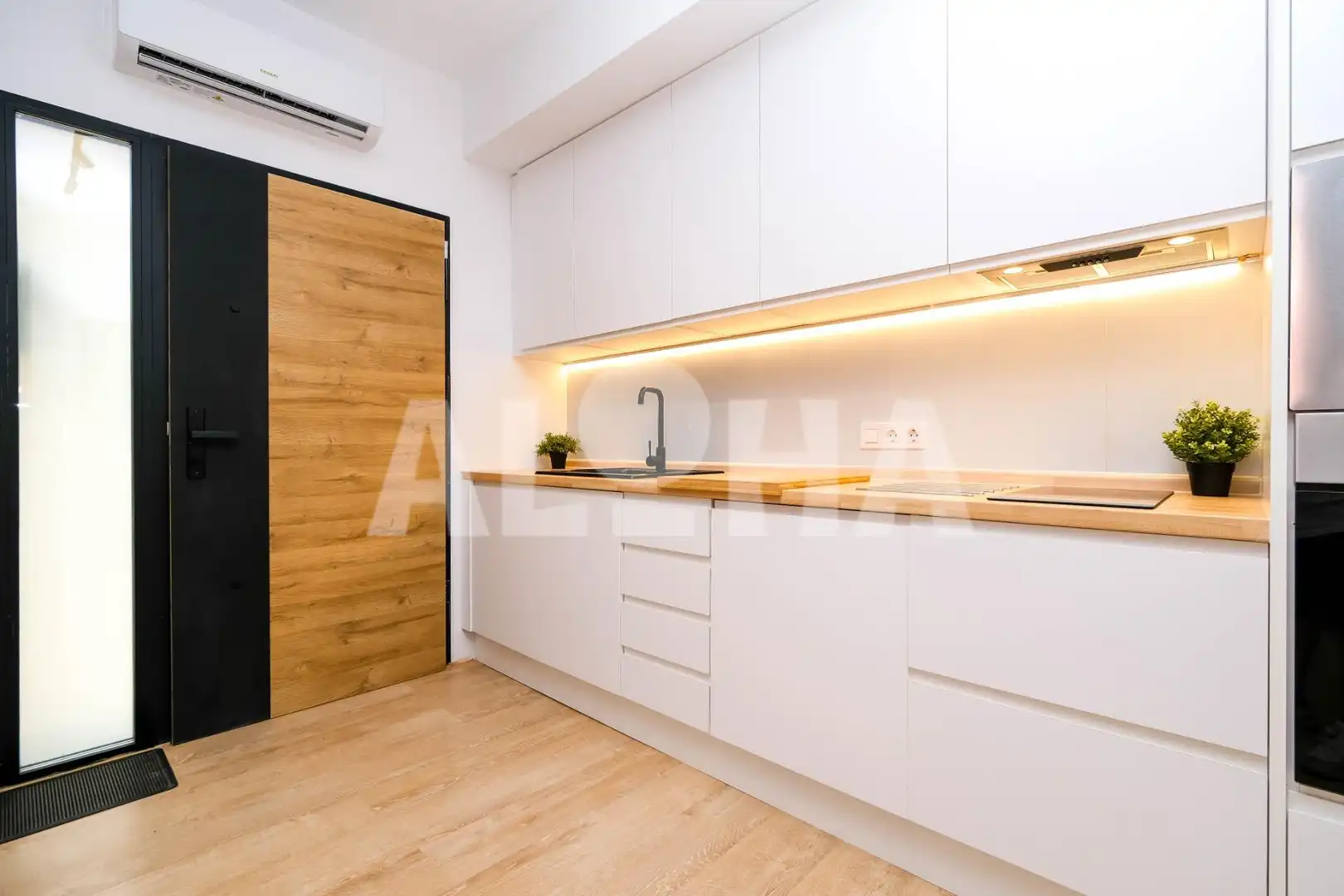 Kitchen of Apartments for rent in Moncada  with Air Conditioner, Heating and Furnished