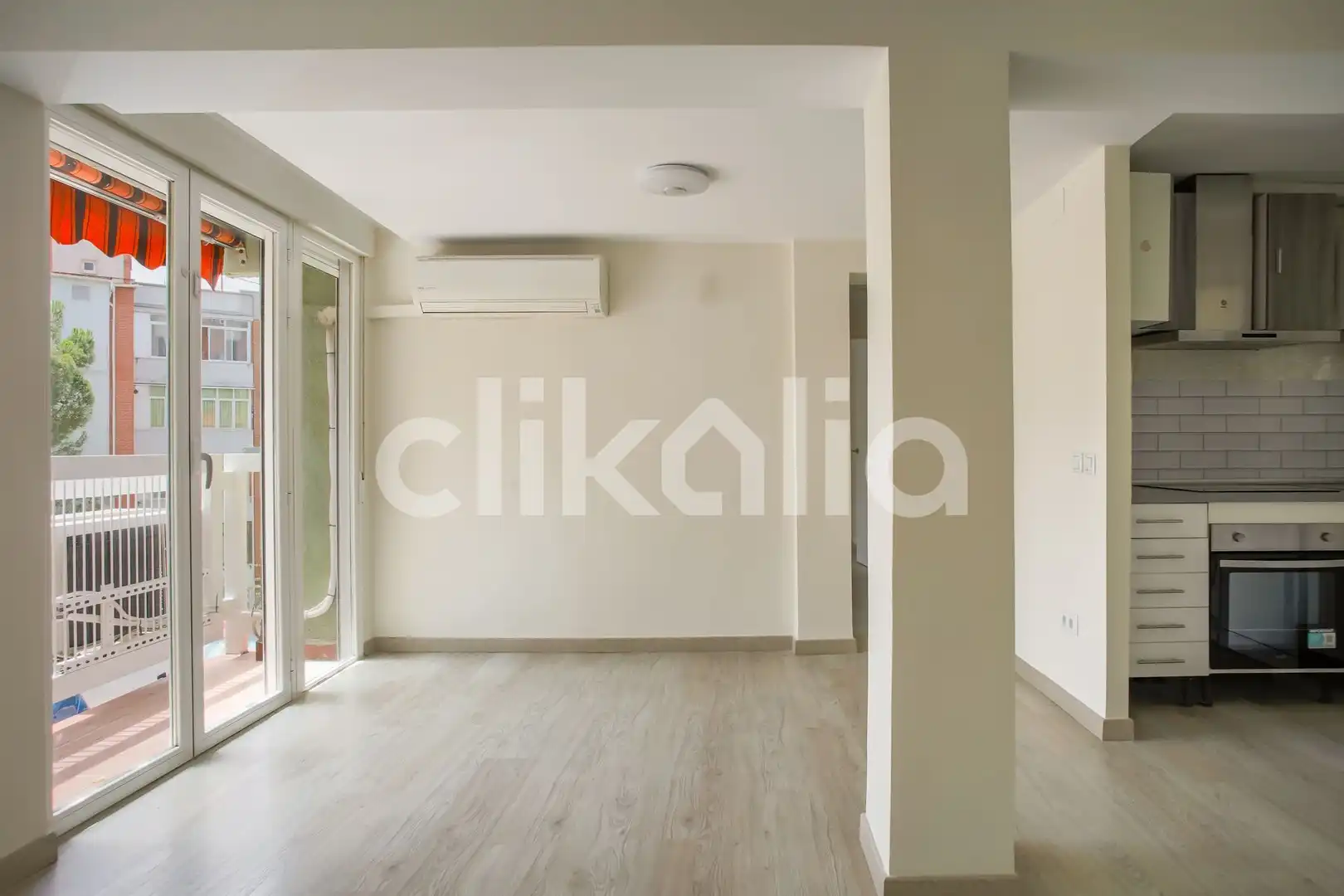 Sala de estar de Piso de alquiler en Alcalá de Henares con Aire acondicionado y Terraza