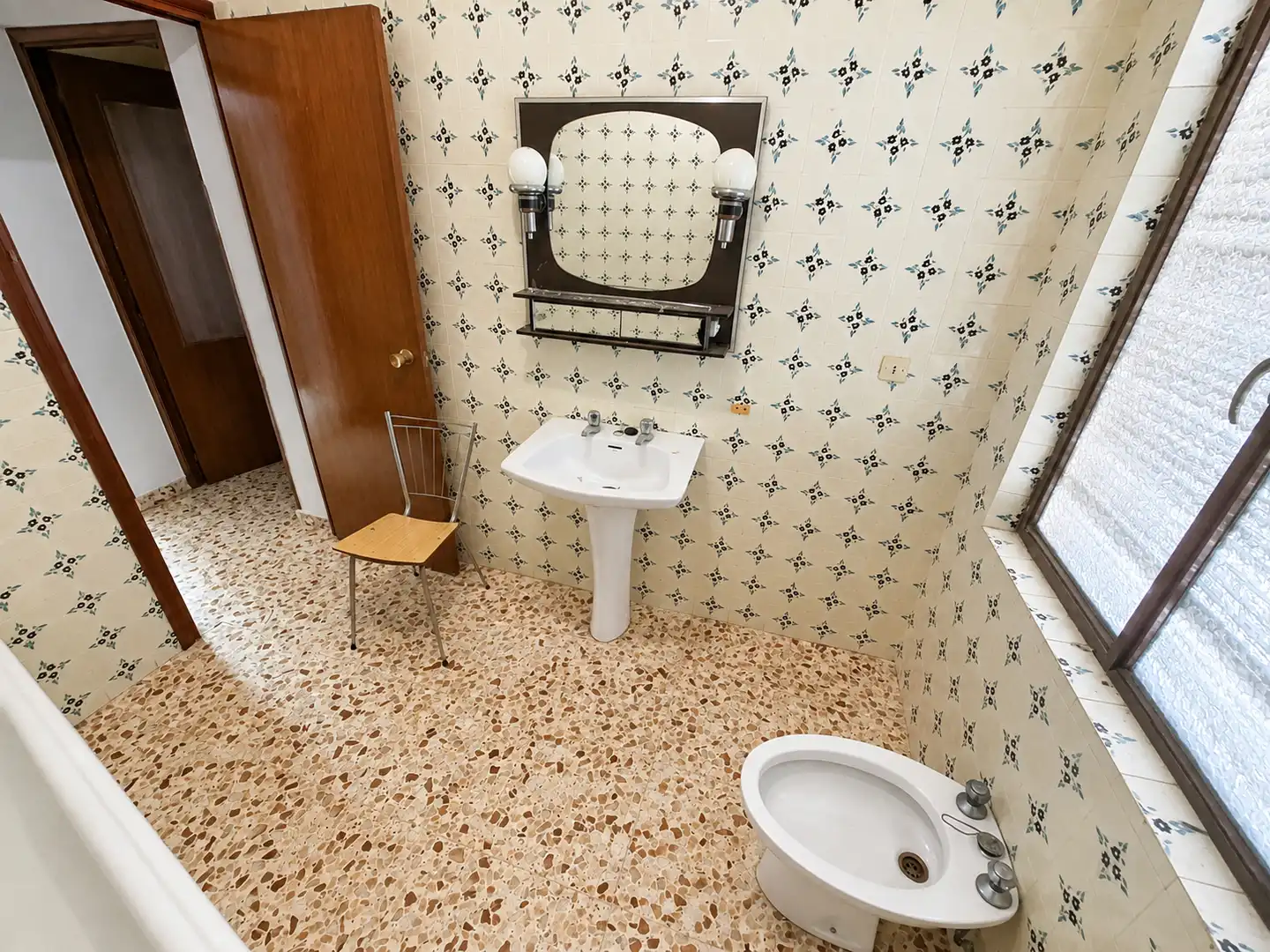 Baño de Casa adosada en venta en Carrión de Calatrava con Calefacción, Terraza y Trastero