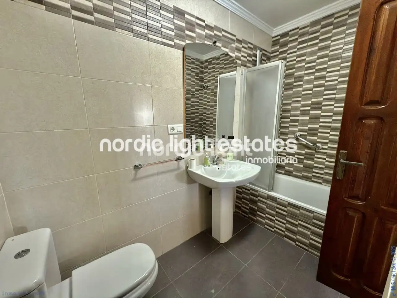 Piso con piscina en venta en Torre del Mar, imagen 18