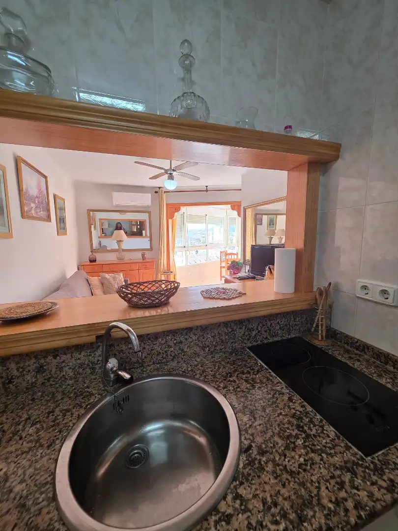 Cuina de Apartament de lloguer en Torrox amb Aire condicionat, Calefacció i Moblat