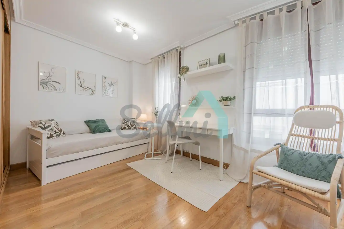 Estudio de alquiler en Rosal, Parque San Francisco - Uría