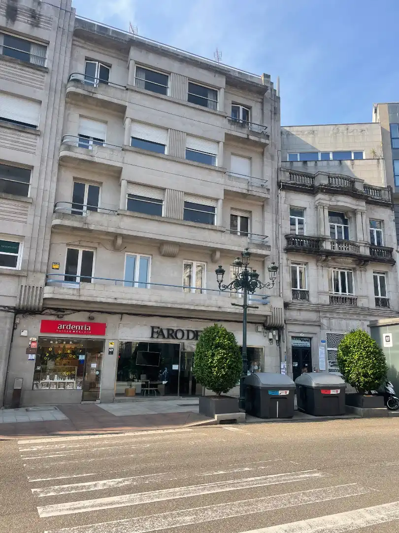 Piso con ascensor en venta en Rúa Policarpo Sanz, imagen 3