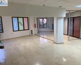 Premises to rent in Plaza altozano, Centro