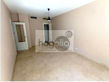 Piso con ascensor en alquiler en Bellavista - La Palmera