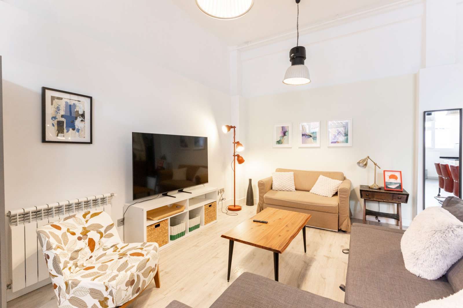 Living room of Apartment to share in  Madrid Capital  with Air Conditioner, Heating and Terrace