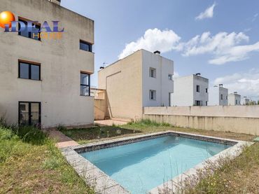 Casa a schiera con balcone in vendita a Calle Calle Majuelo