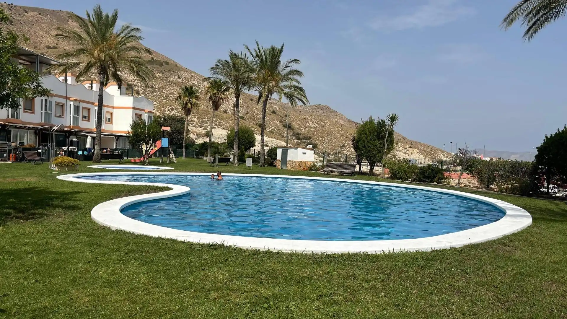 Piscina de Casa o xalet de lloguer en Finestrat amb Aire condicionat i Moblat