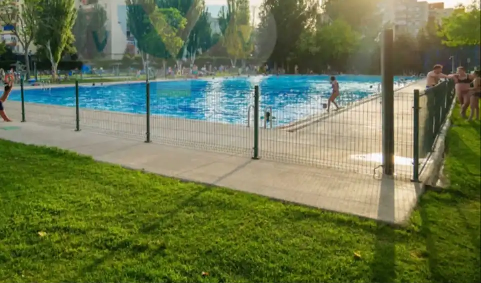 Piscina de Pis en venda en Móstoles amb Calefacció, Terrassa i Moblat