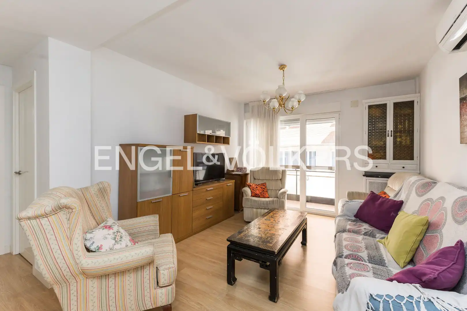 Wohnzimmer von Wohnung zum Verkauf in Madrid mit Klimaanlage, Heizung und Terrasse
