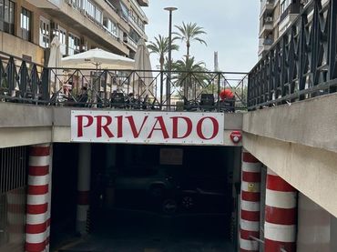 Einzelparkplatz zum Verkauf in Calle del Arzobispo Loaces