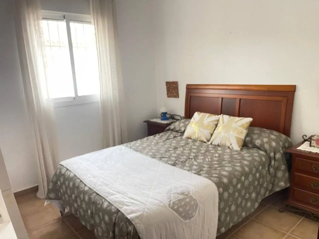 Dormitori de Casa o xalet en venda en Chiclana de la Frontera amb Aire condicionat, Jardí privat i Piscina