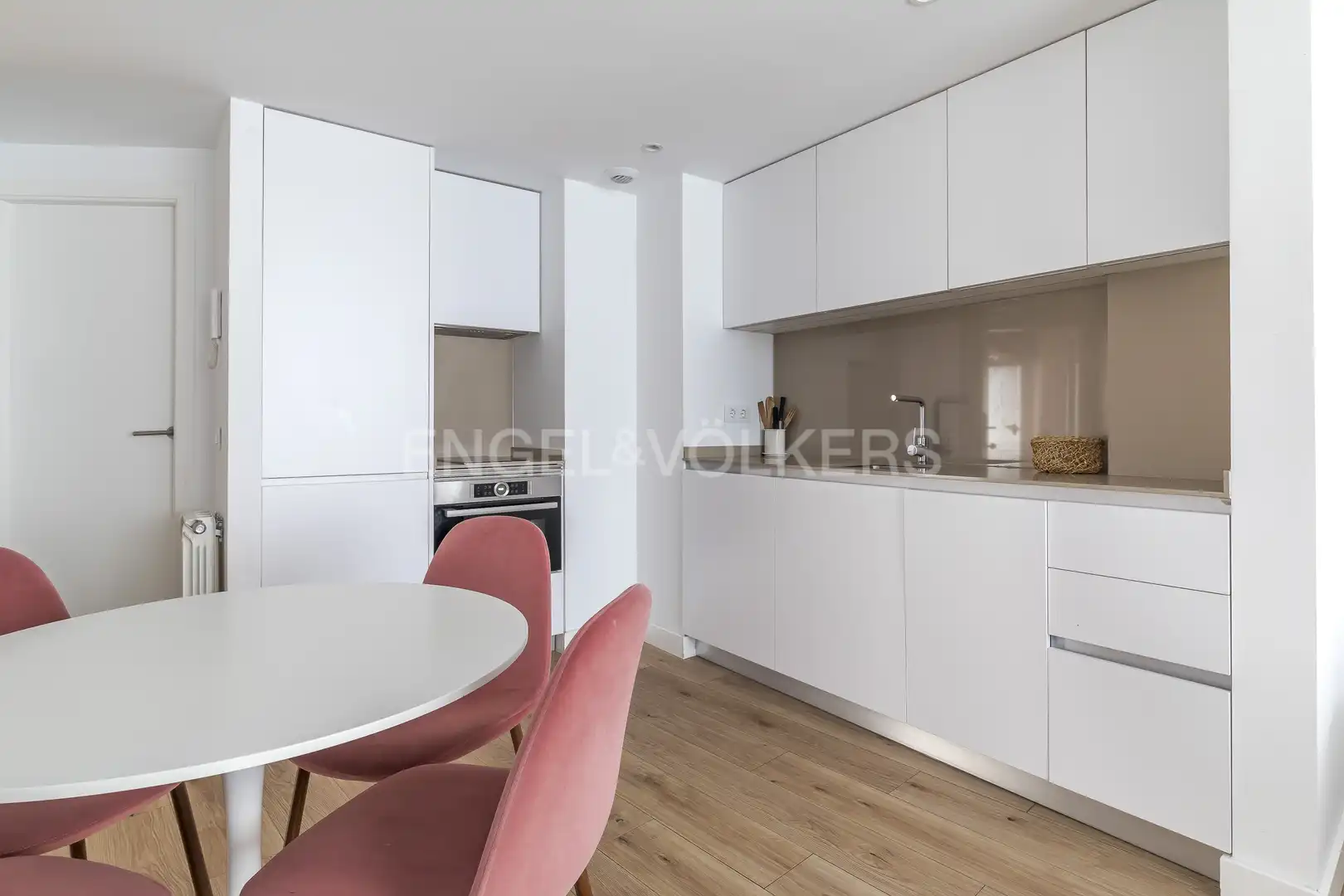 Cocina de Apartamento de alquiler en Madrid con Aire acondicionado, Calefacción y Amueblado