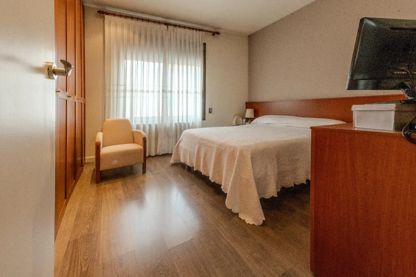 Dormitori de Casa o xalet en venda en Sabadell amb Aire condicionat, Calefacció i Terrassa