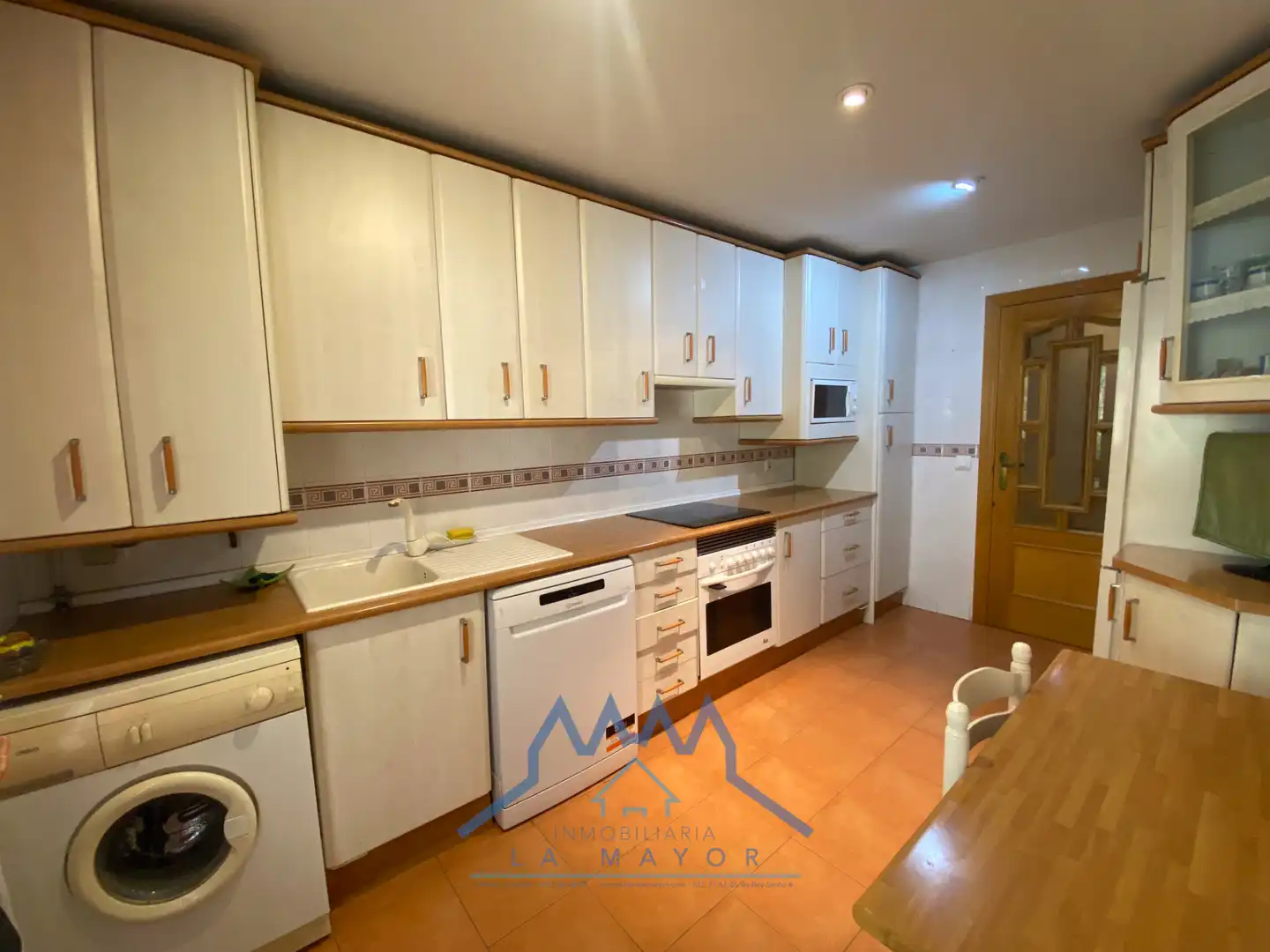 Adosado con terraza en venta en Calle Adelfa, imagen 4
